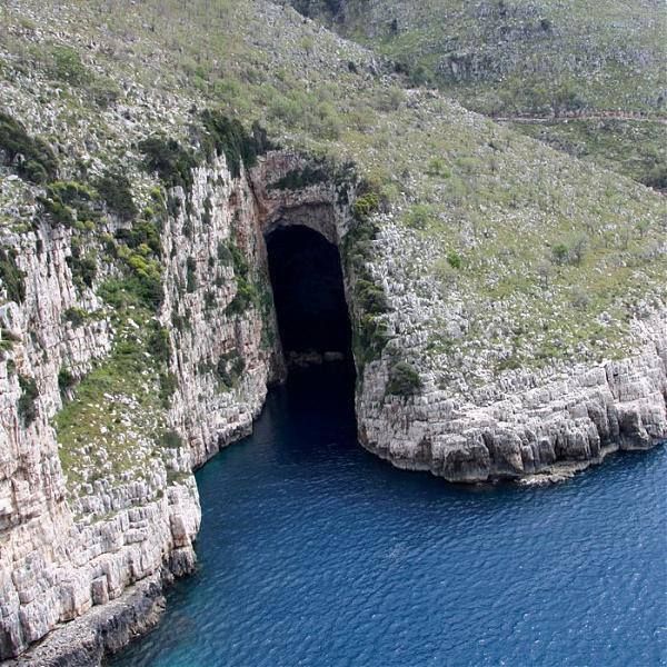Parku Kombëtar Detar “Karaburun – Sazan” 