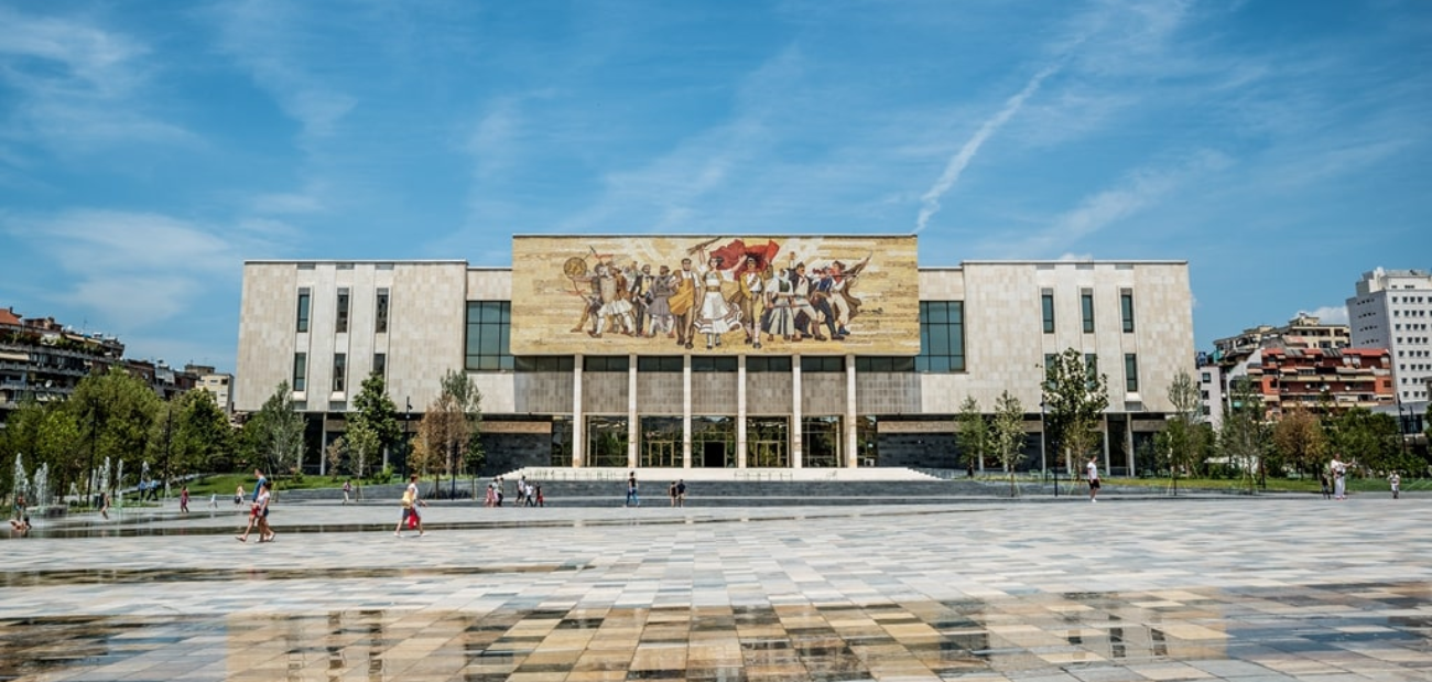 Muzeu Historik Kombëtar synon të nxisë mirëkuptimin dhe vlerësimin e historisë së Shqipërisë tek publiku vendor