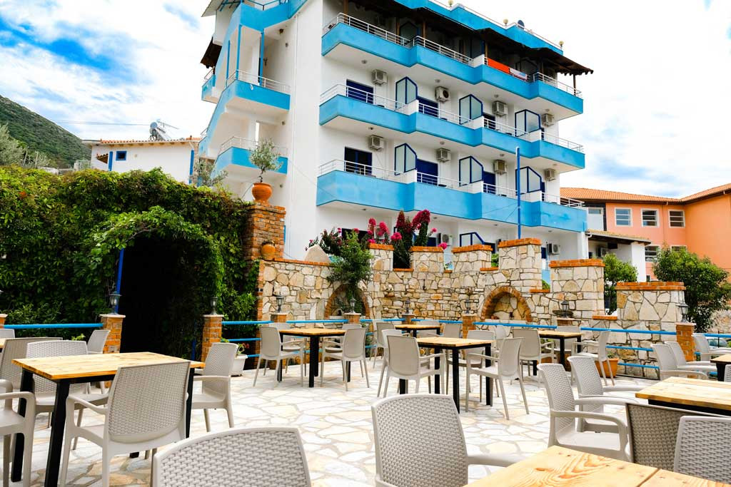 Hotel Itaka ndodhet në Lukovë, në pjesën më të bukur të Rivieres Shqipëtare dhe ne ua ofrojmë të gjithën për kënaqësinë tuaj…