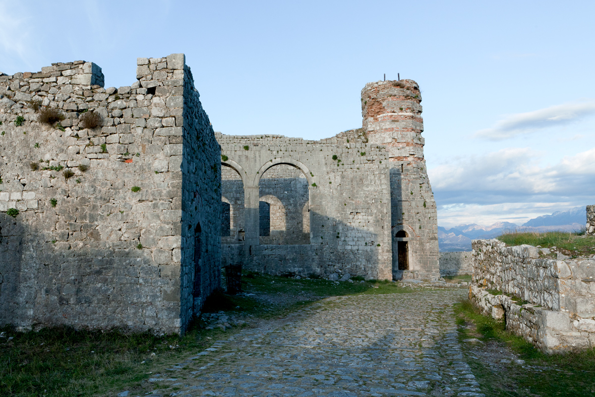 Kalaja e Shkodrës që mban emrin Rozafa është një monument mijëvjeçar i ngritur mbi një kodër shkëmbore në hyrje të qytetit të Shkodrës